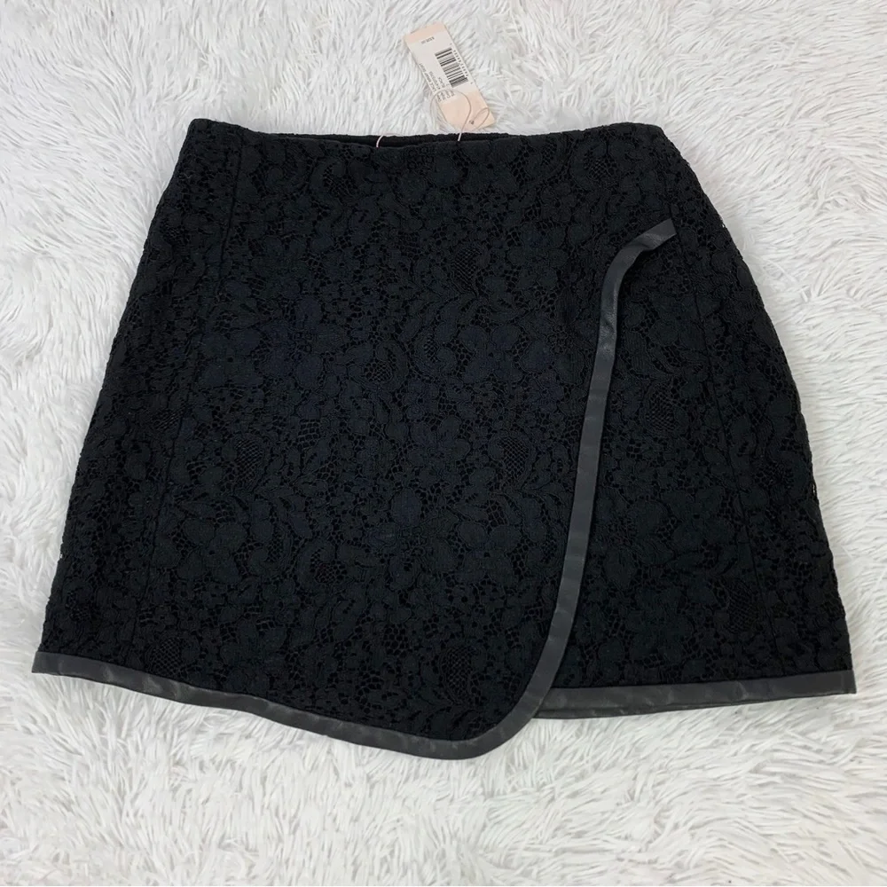 Rebecca Taylor black Lace faux Wrap mini Skirt with leather trim‎